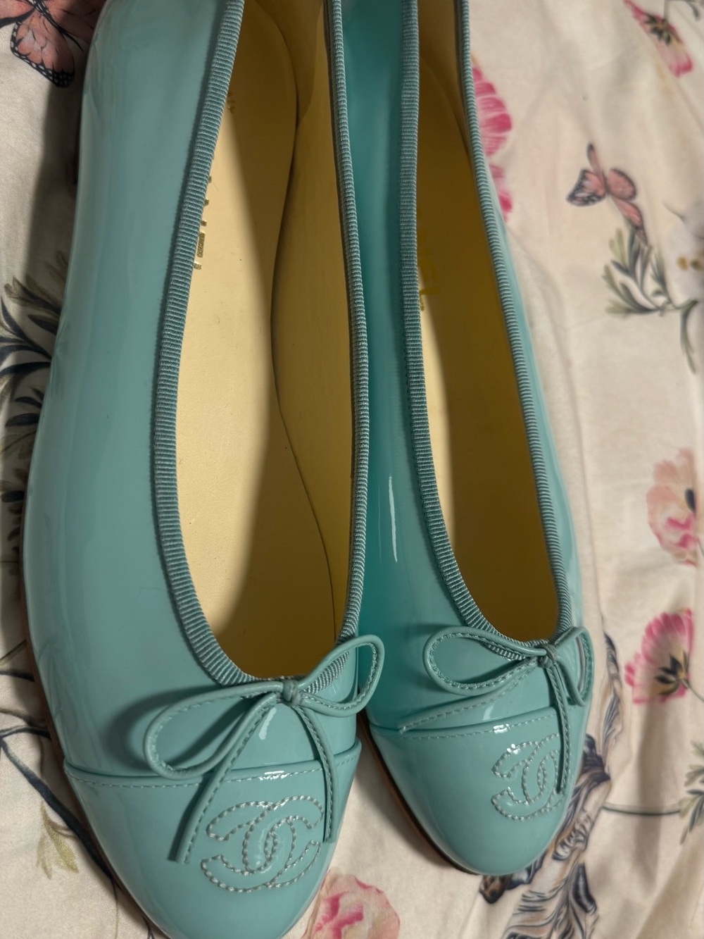 Chanel Turquoise Patent Leather Ballet Flats - Picture 11 of 13